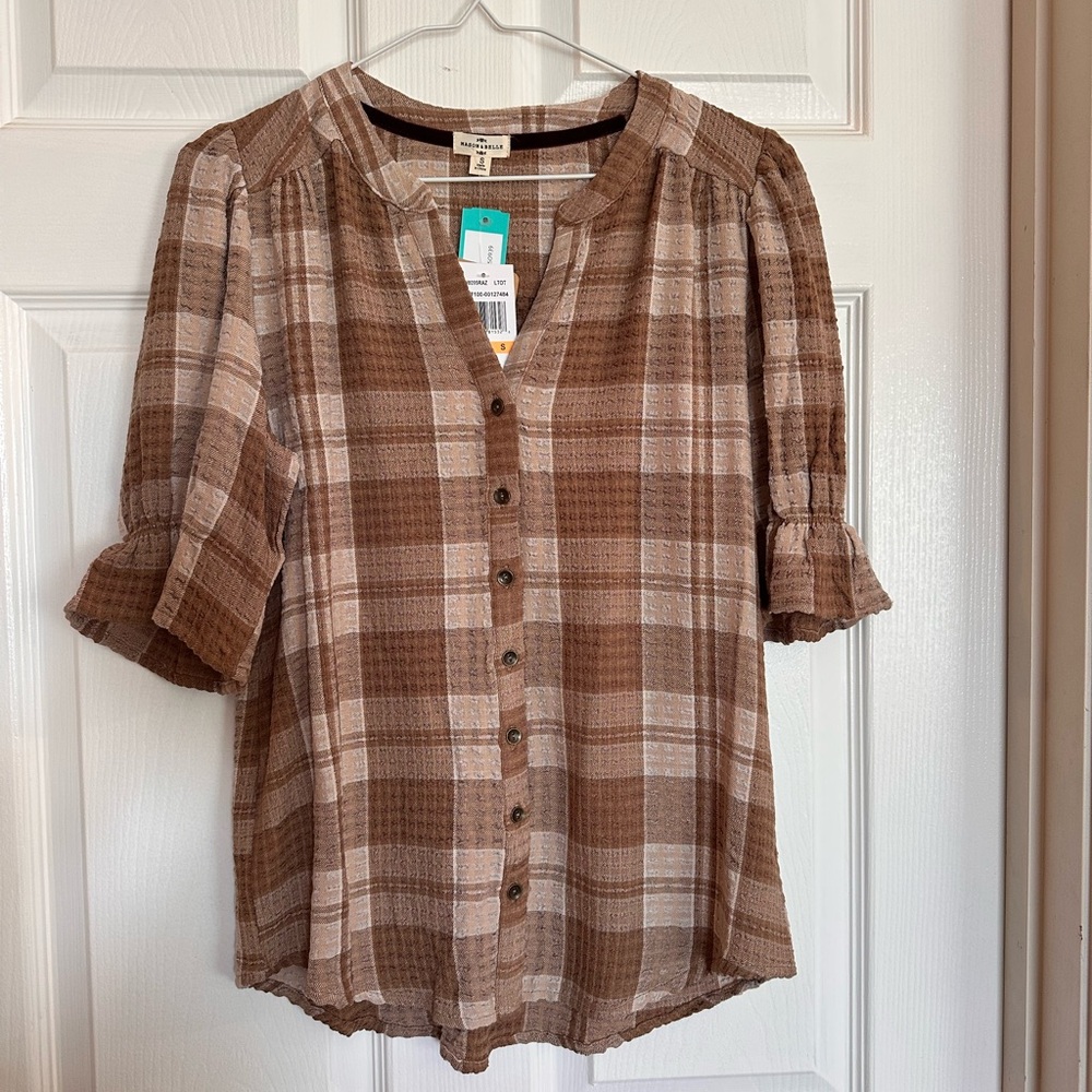 Brown Tan Button Down Shirt with Cuffed Sleeves and Mandarin Collar